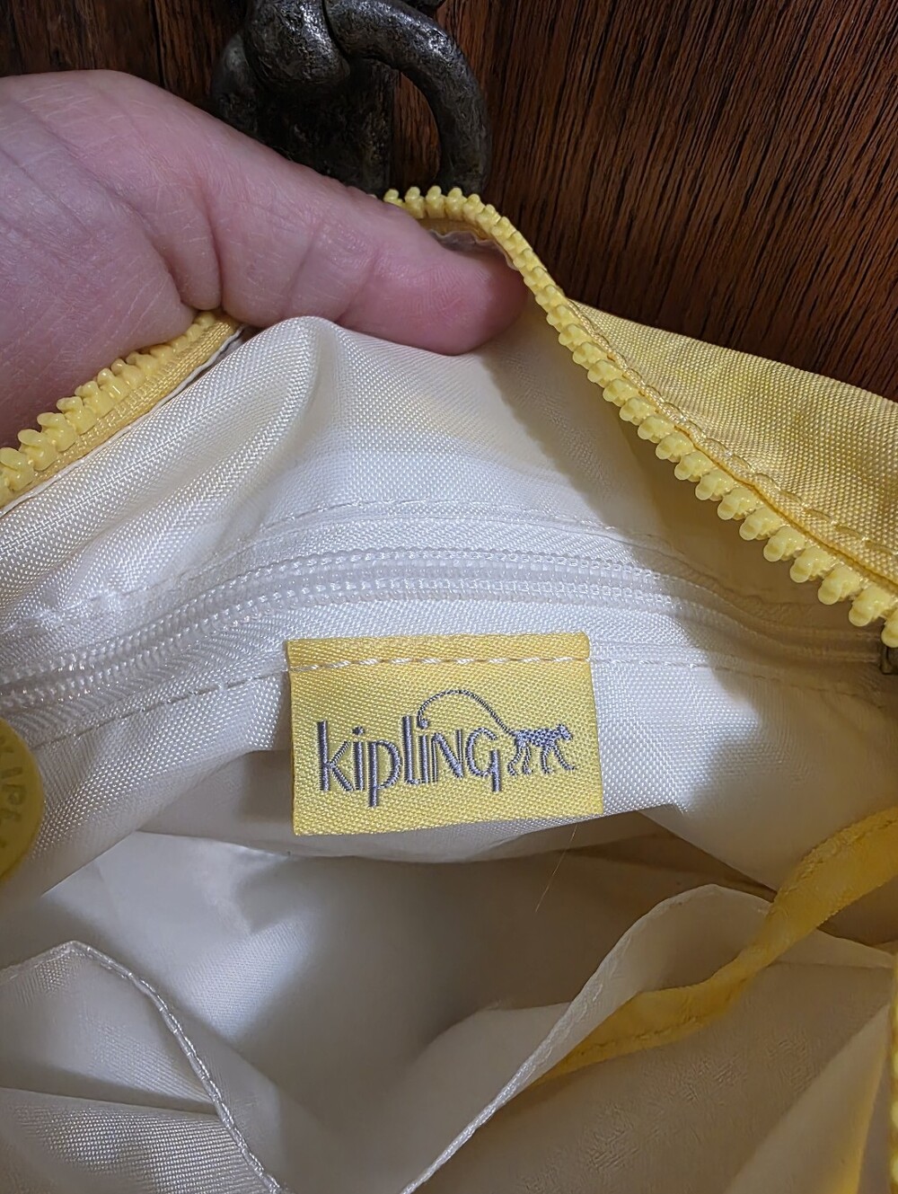 KIPLING | Yellow Crossbody Zip-Up Bag โ 10" x 8" - Picture 4 of 4
